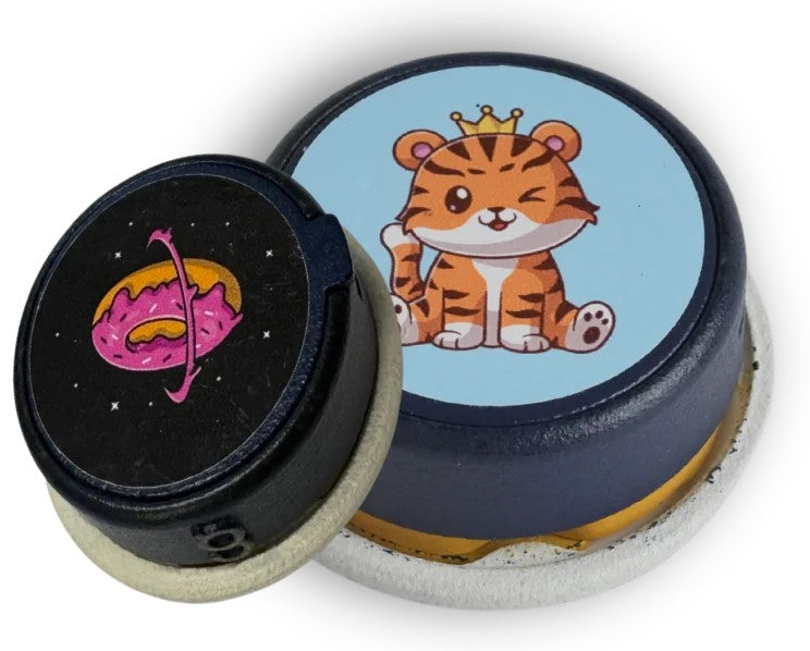 Gumshoe attached to a child's clothing