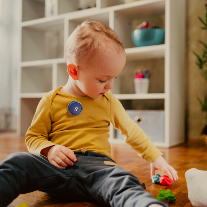 Gumshoe attached to a child's clothing
